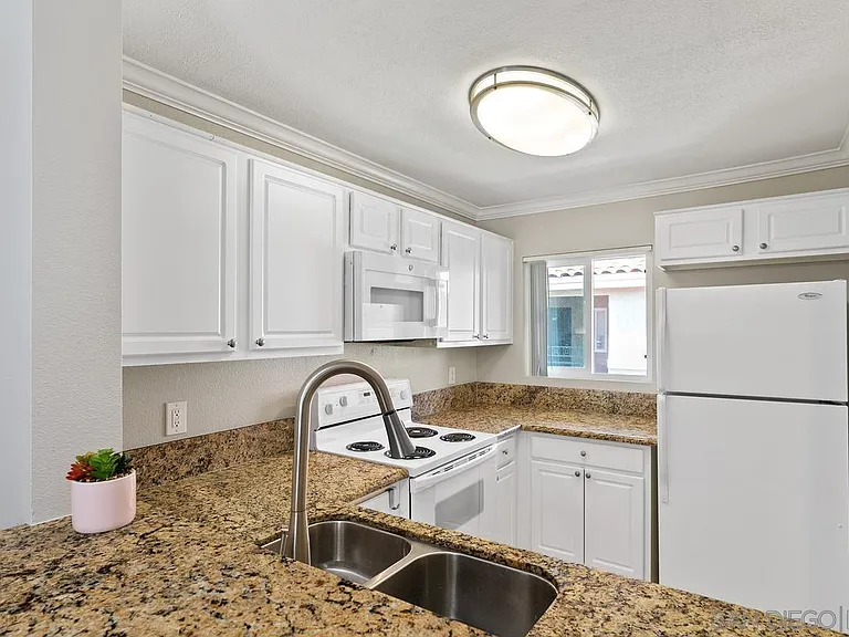 7545 Charmant Dr #1320 — Photo 4