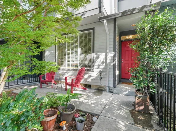 1179 SE Leander St, Hillsboro, OR 97123