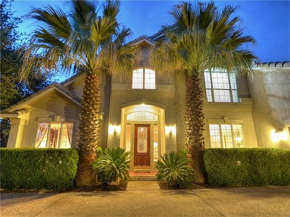 3rd image of 204 The Hills Dr