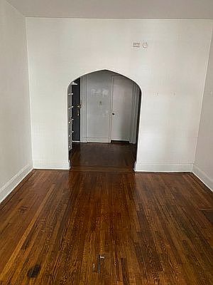 3rd image of 337 E 85th St APT 2B