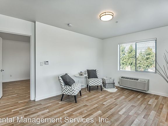 5th image of 6195 N Minnesota Ave #1D