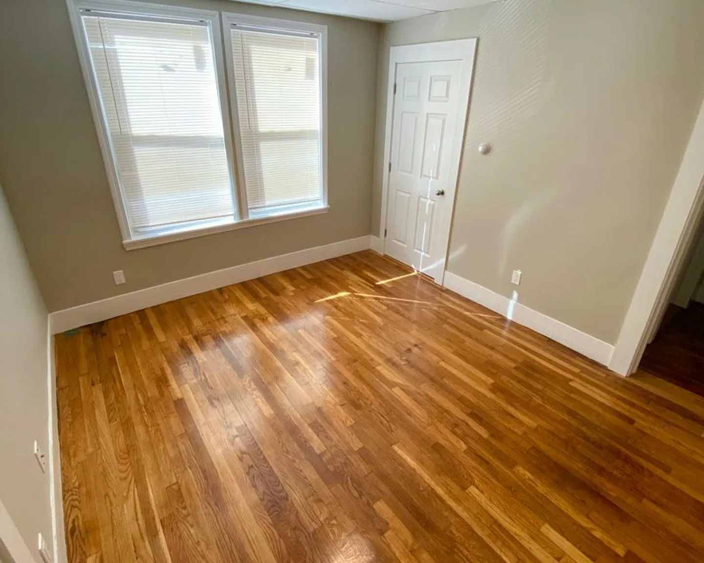 1 bed, 750 sqft, $2,000 — Photo 2