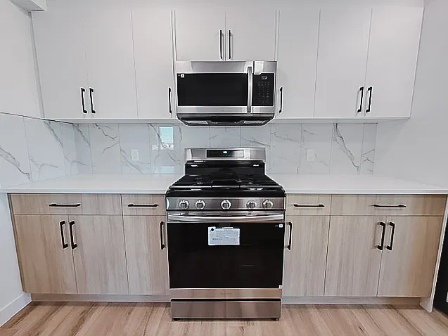 6035 105 Street NW (8-Plex), Edmonton - Unit 1 (Upper) — Photo 3