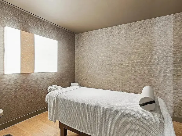 101 Warren Street image 18 of 20