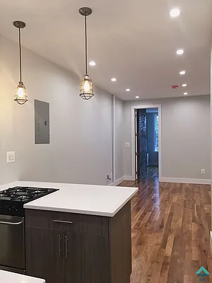 Rented by EXR | media 11