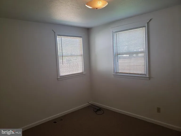 171 W Deen Ave — Photo 17