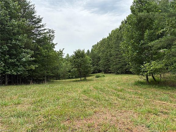 3rd image of 207 Cockerham Rd