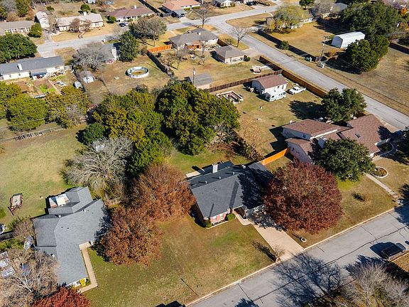 3rd image of 9010 Trailridge Dr