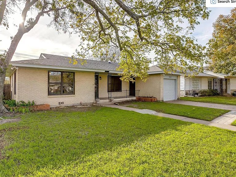 428 Live Oak Ln — Photo 2