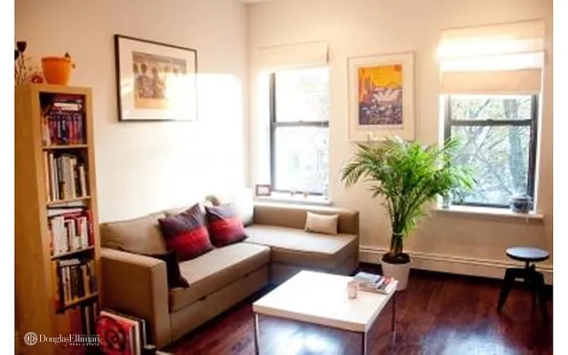 Rented by Douglas Elliman | media 19