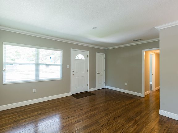 5th image of 3200 W Euclid Ave