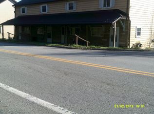 747 N Main St, Houston, PA 15342