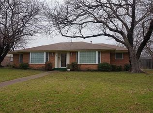 706 Austrian Rd, Grand Prairie, TX 75050