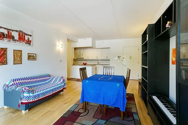 Sold by Keller Williams Realty NYC Group | media 7