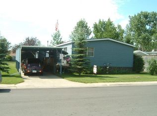 2475 Lawndale Rd, Grand Forks, ND 58201