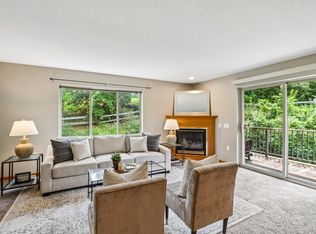 7203 Mid Town Rd APT 212, Madison, WI 53719
