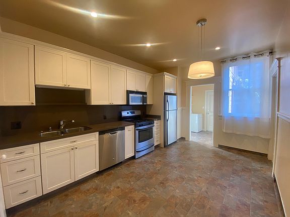 3rd image of 480 11th Ave #480
