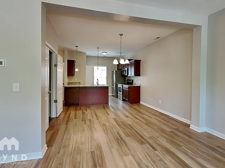 302 Negri Ct #1 — Photo 3