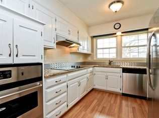 118 Woodbridge Ln, Kansas City, MO 64145