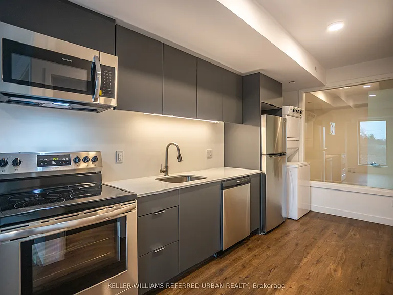 325 University Ave W #203 — Photo 8
