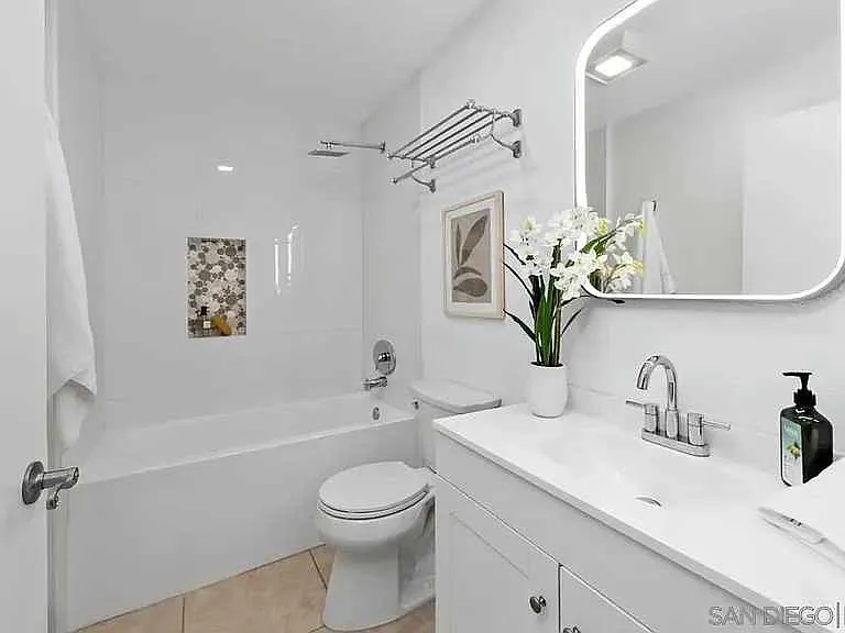 2850 Reynard Way #11 — Photo 12