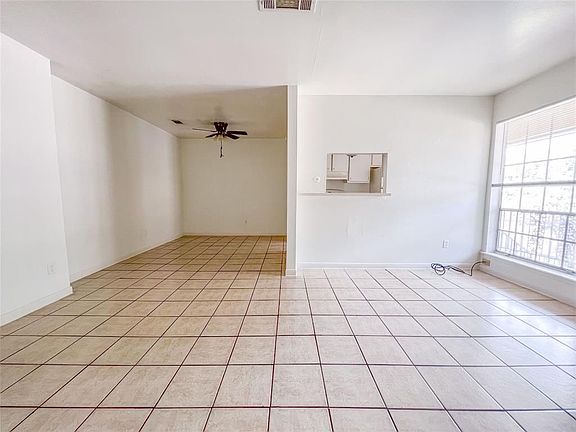 5th image of 5704 Edgemoor Dr APT 60