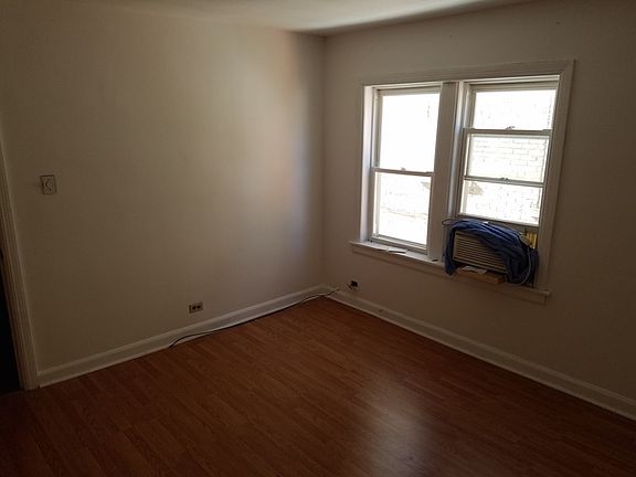4th image of 7022 W Wrightwood Ave