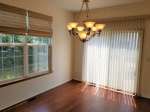 5th image of 1484 Cambria Dr Unit 6