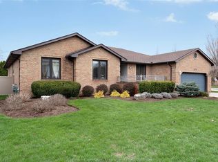 2098 Edgemore Ave, Lasalle, ON N9H 2K1
