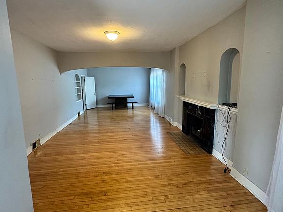 2nd image of 403 14th St S