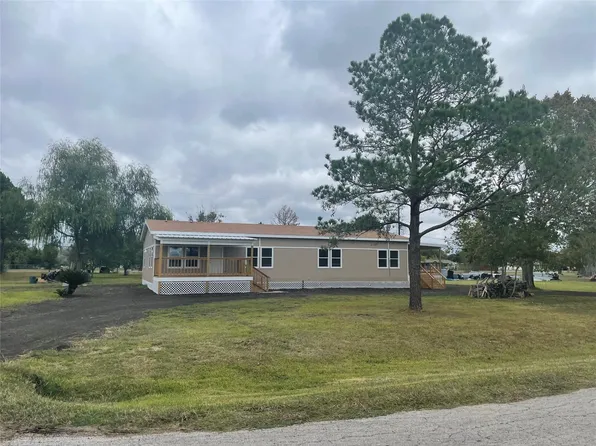 2210 Arapahoe Dr, Rosenberg, TX 77471