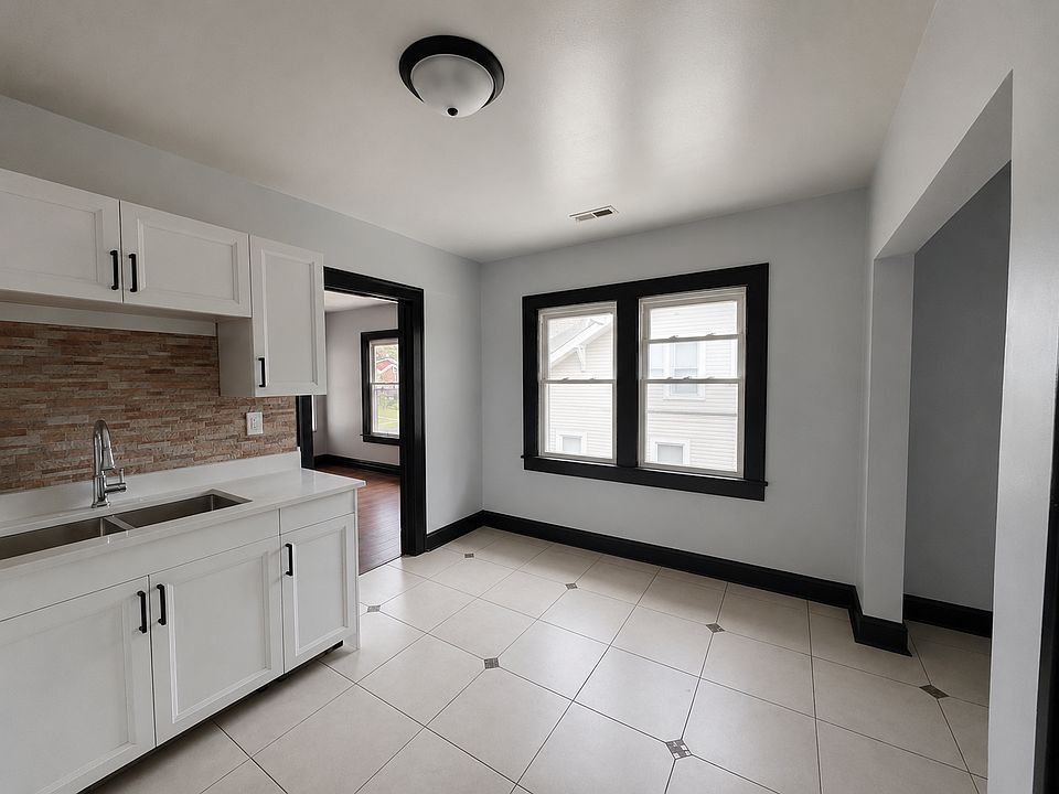 1st image of 600 Sunderlin St APT 2