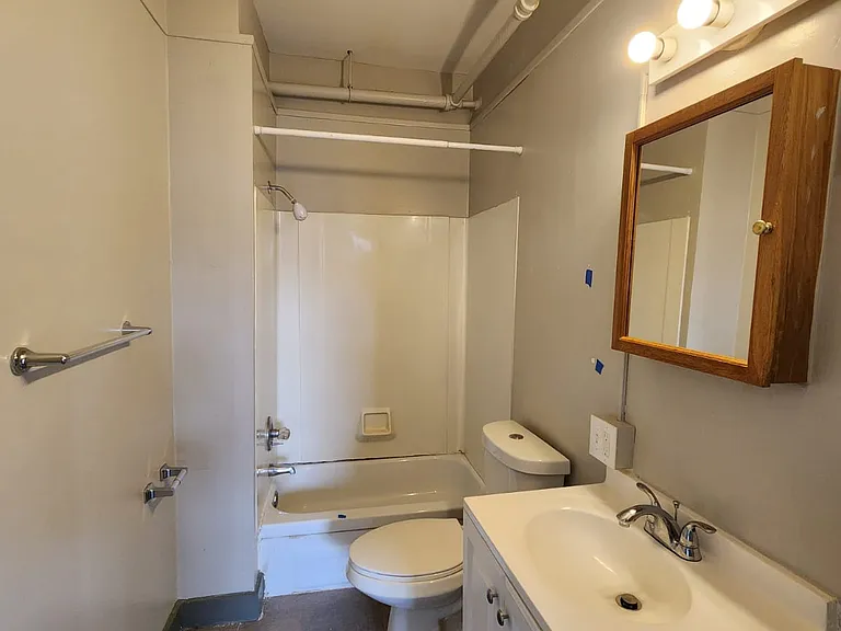 Crocker House Apartments — Photo 13