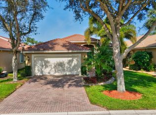 6847 Shamrock Trl S, Boynton Beach, FL 33437