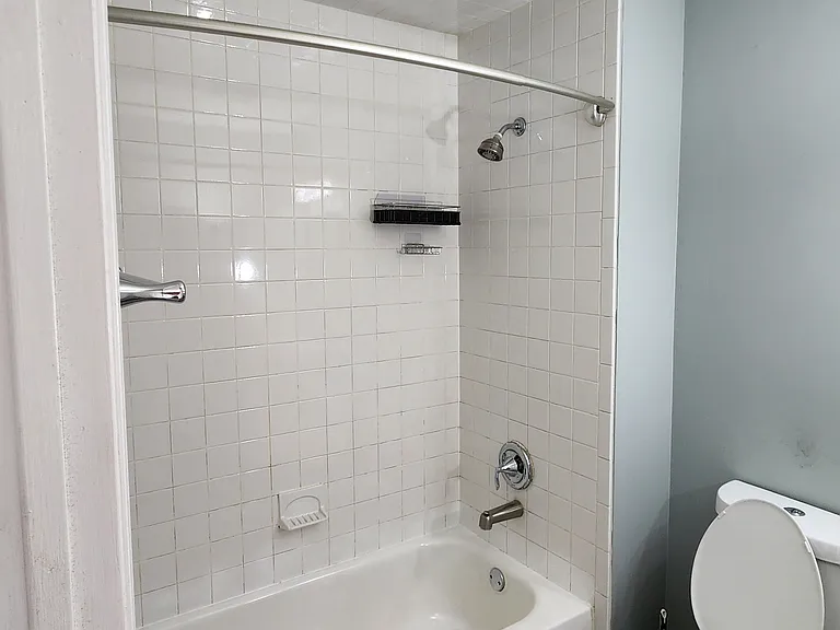 225 Bexley Ln — Photo 23