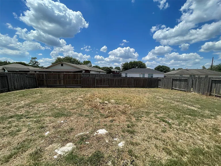 16216 Setting Sun Ct — Photo 32