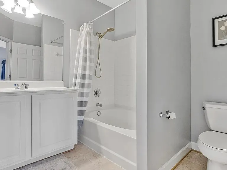 22773 Fountain Grove Sq — Photo 17