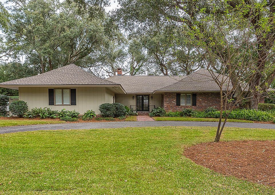 1st image of 107 Bay Berry Cir