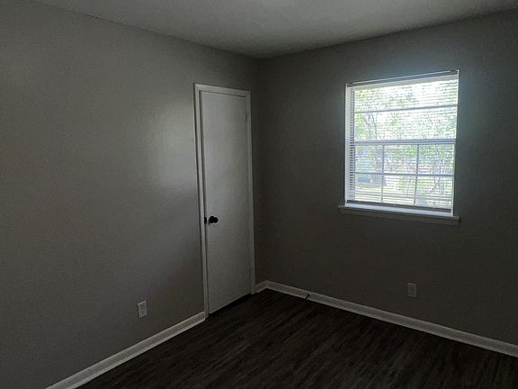 5th image of 405 Paula Dr