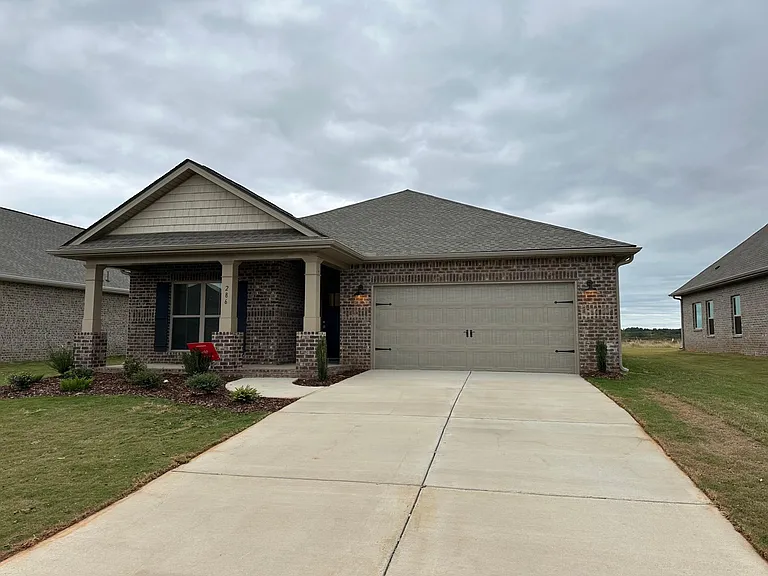 286 Susan Lynn Dr — Photo 1