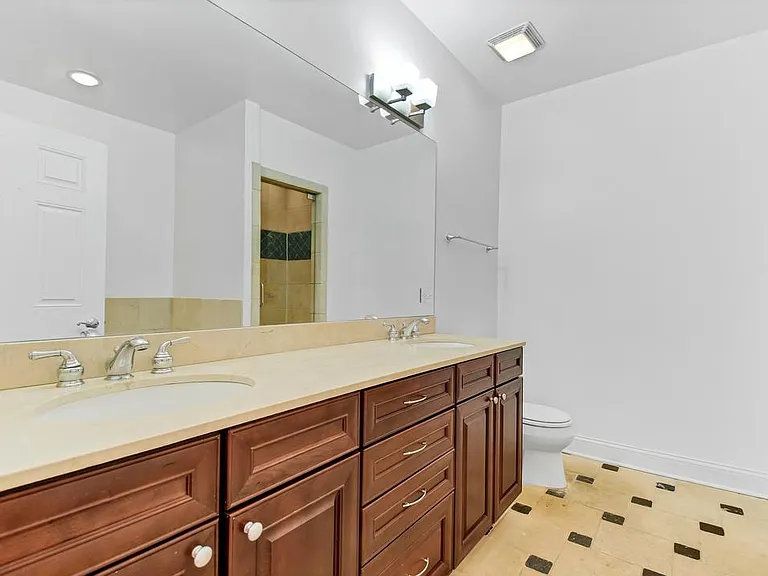 3355 N Clark St #2S — Photo 14