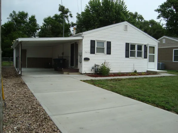 2038 Westside Dr, Council Bluffs, IA 51501