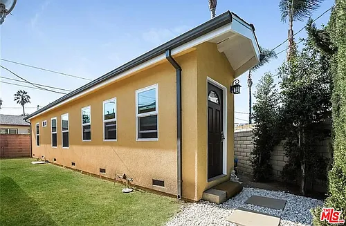 6147 Will Rogers St Photo 1