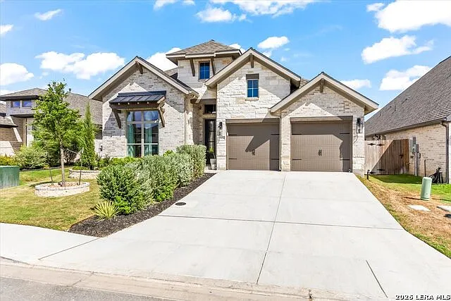4 bed, 3.0 bath, 2545 sqft, $3,200 — Photo 4