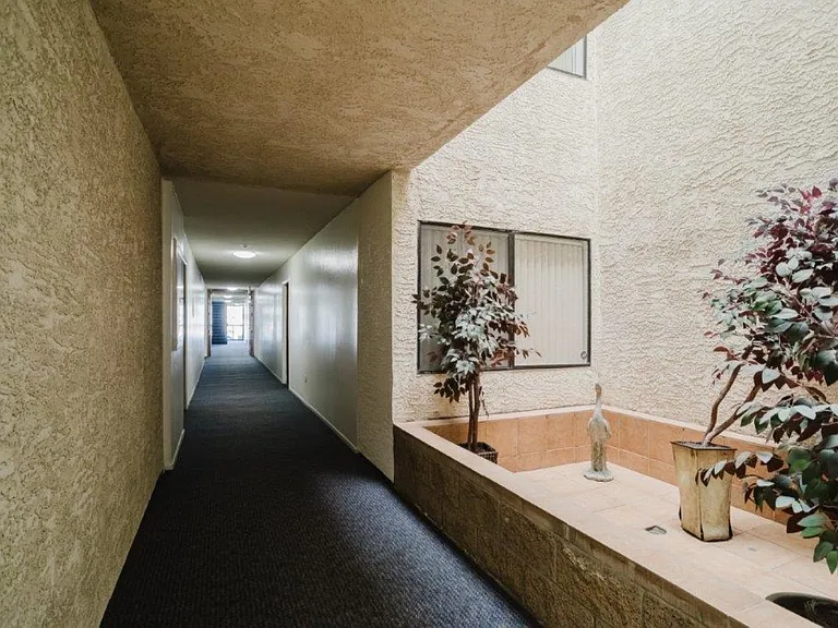 1134 Campbell St #307 — Photo 4