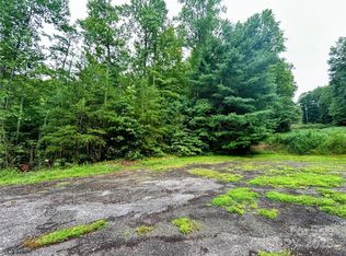 6 Azalea Way, Saluda, NC 28773