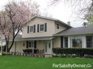 258 N Wilke Rd, Palatine, IL 60074