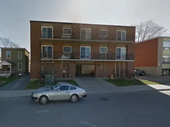 99 Rosemount Ave #302, Ottawa, ON K1Y 1P5