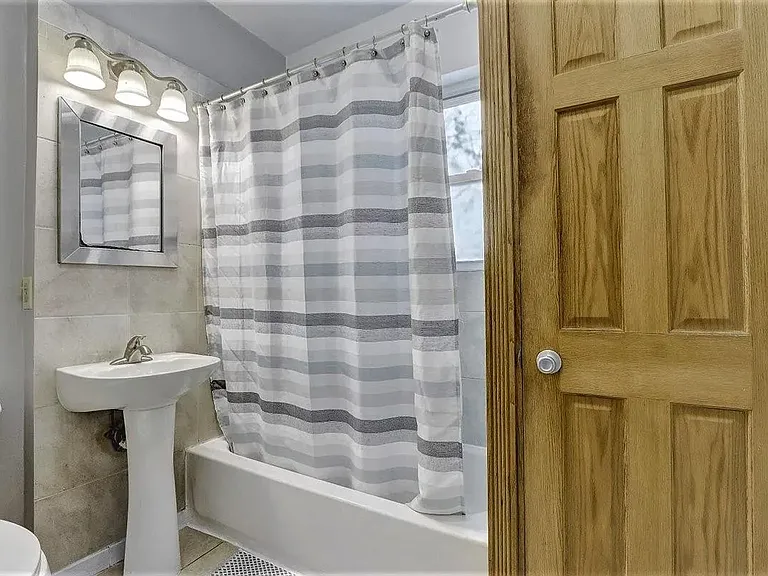 214 S Henry St #2 — Photo 15
