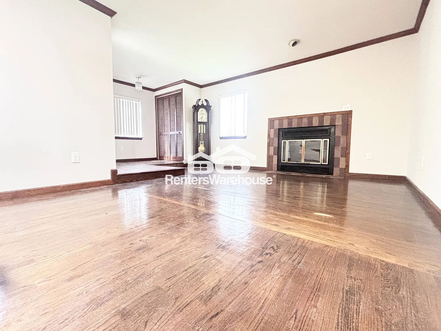 Sfh Available — Photo 4